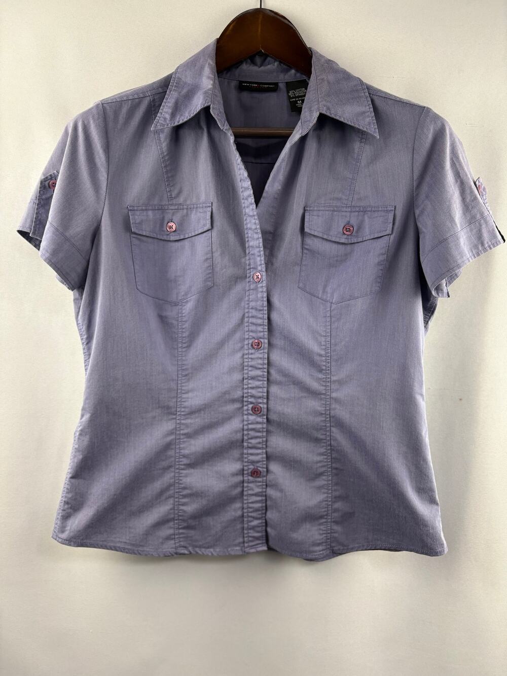 Women’s New York & Company Medium Misty Purple Short Sleeve Button Up